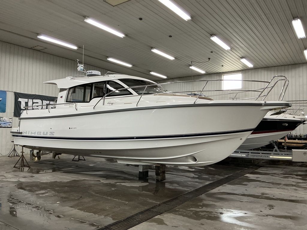 2025 Nimbus 365 Coupe - Sold Boat