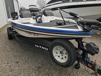 BOATZON | 2002 Nitro NX882