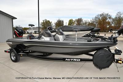 BOATZON | Nitro NX882 DUAL CONSOLE 2002