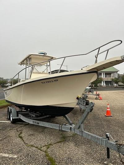 BOATZON | Parker 2300 Deep Vee Center Console 1996