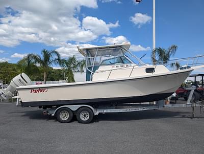 BOATZON | 1999 Parker 2510 Walkaround
