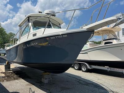 BOATZON | Parker 2510 XL Walkaround 2021
