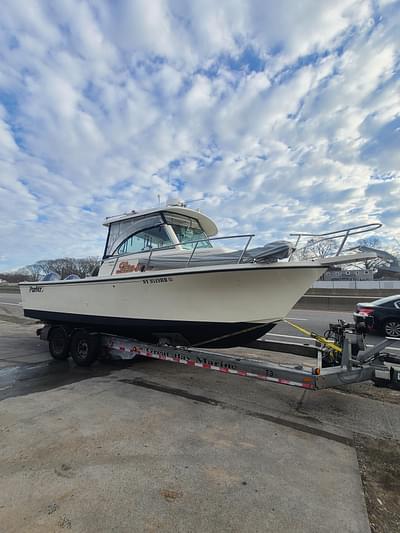 BOATZON | 2007 Parker 2510 XLD Walkaround