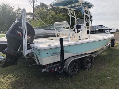BOATZON | Pathfinder 2200 TRS 2015