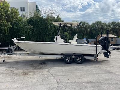 BOATZON | Pathfinder 2500 Hybrid 2020