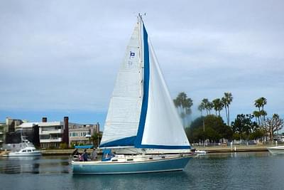 BOATZON | Pearson 365 Sloop 1980