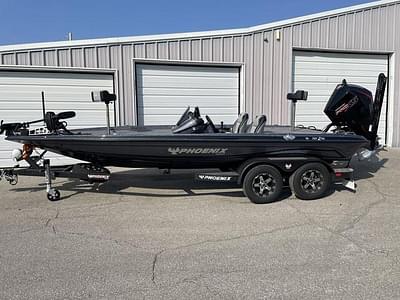 BOATZON | 2025 Phoenix 721 ZXL BOATZON | 2025 Phoenix 721 ZXL
