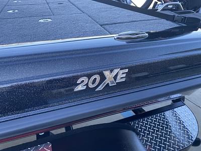 BOATZON | Phoenix Bass Boats 20 XE 2024