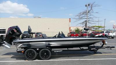 BOATZON | Phoenix Bass Boats 21 XE 2025