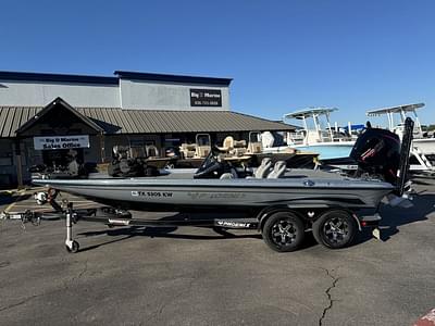 BOATZON | Phoenix Bass Boats 721 PRO XP 2023