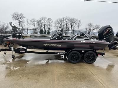 BOATZON | Phoenix Bass Boats 721 ZXL 2025