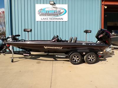 BOATZON | Phoenix Bass Boats 721 ZXL 2025