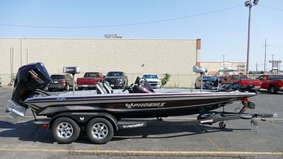 BOATZON | Phoenix Bass Boats 721 ZXL 2025