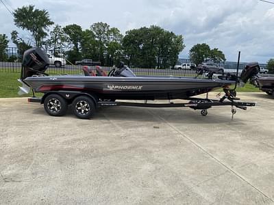 BOATZON | Phoenix Bass Boats 721 ZXL 2026