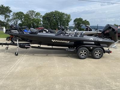 BOATZON | Phoenix Bass Boats 721 ZXL 2026