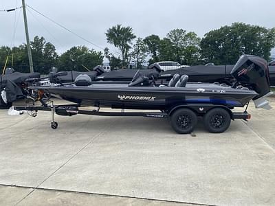 BOATZON | Phoenix Bass Boats 721 ZXL 2026