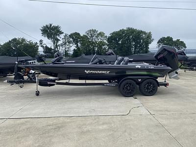 BOATZON | Phoenix Bass Boats 721 ZXL 2026