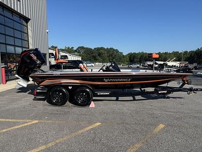BOATZON | Phoenix Bass Boats 721 ZXL 2026
