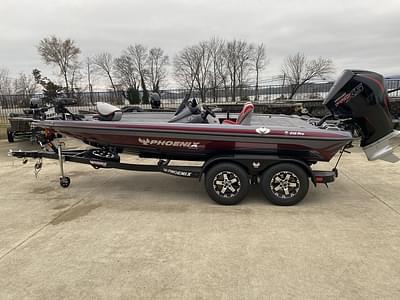 BOATZON | Phoenix Bass Boats 818 Pro 2025