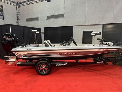 BOATZON | Phoenix Bass Boats 818 Pro 2025