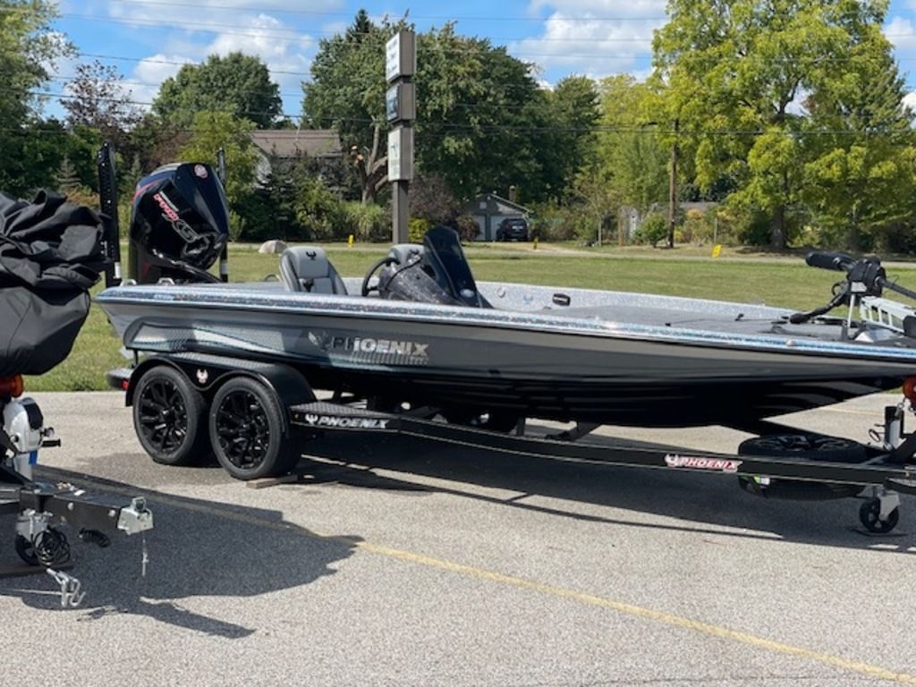 2025 Phoenix Bass Boats 920 Elite - Sold Boat