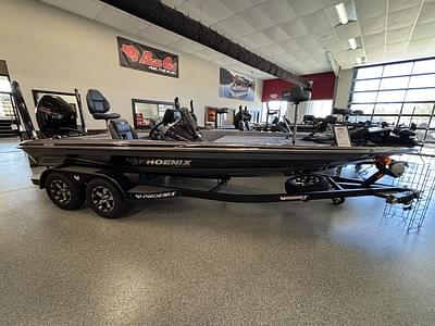 BOATZON | Phoenix Bass Boats 920 Elite 2025