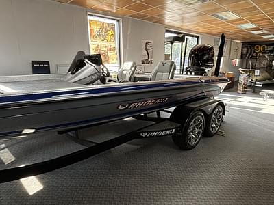 BOATZON | Phoenix Bass Boats 921 Elite 2025