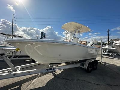 BOATZON | Pioneer 222 Sportfish 2025