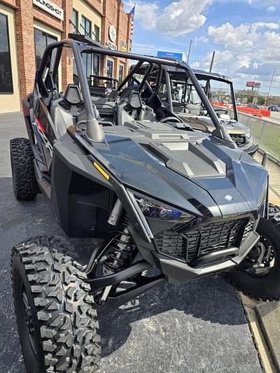 BOATZON | Polaris® RZR TURBO R SPORT  ONYX BLACK Sport 2024