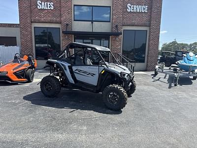BOATZON | Polaris® RZR XP 1000 SPORT STORM GRAY Sport 2025 BOATZON | Polaris® RZR XP 1000 SPORT STORM GRAY Sport 2025