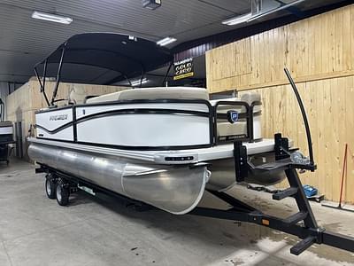 BOATZON | Premier 220 RF PTX TRIPLE 200HP BUNK TRAILER 2025 BOATZON | Premier 220 RF PTX TRIPLE 200HP BUNK TRAILER 2025