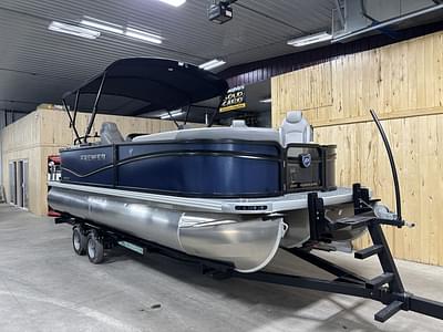 BOATZON | Premier 220 RF PTX TRIPLE 200HP LEGS BUNK TRAILER DEMO 2025