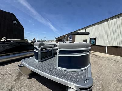 BOATZON | Premier 220 RL 115HP BUNK TRAILER 2026