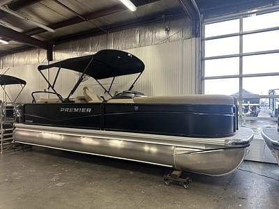 BOATZON | Premier 230 PTX RF 200HP BUNK TRAILER 2025