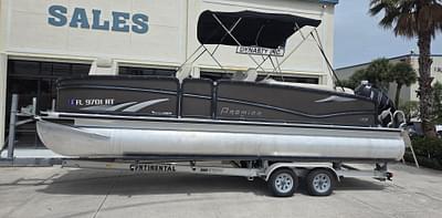 BOATZON | 2018 Premier 230 Solaris RF