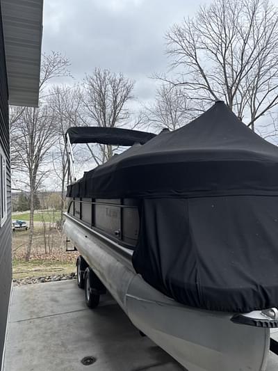 BOATZON | Premier 235 115HP SEA LEGS BUNK TRAILER 2009