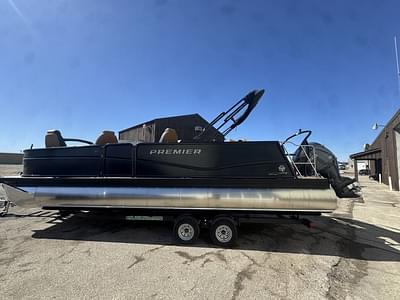 BOATZON | Premier 250 RL PTX TRIPLE 200HP LEGS TRAILER 2025