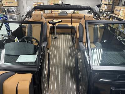BOATZON | Premier 250 SOLARIS SP RF 28 2026 BOATZON | Premier 250 SOLARIS SP RF 28 2026