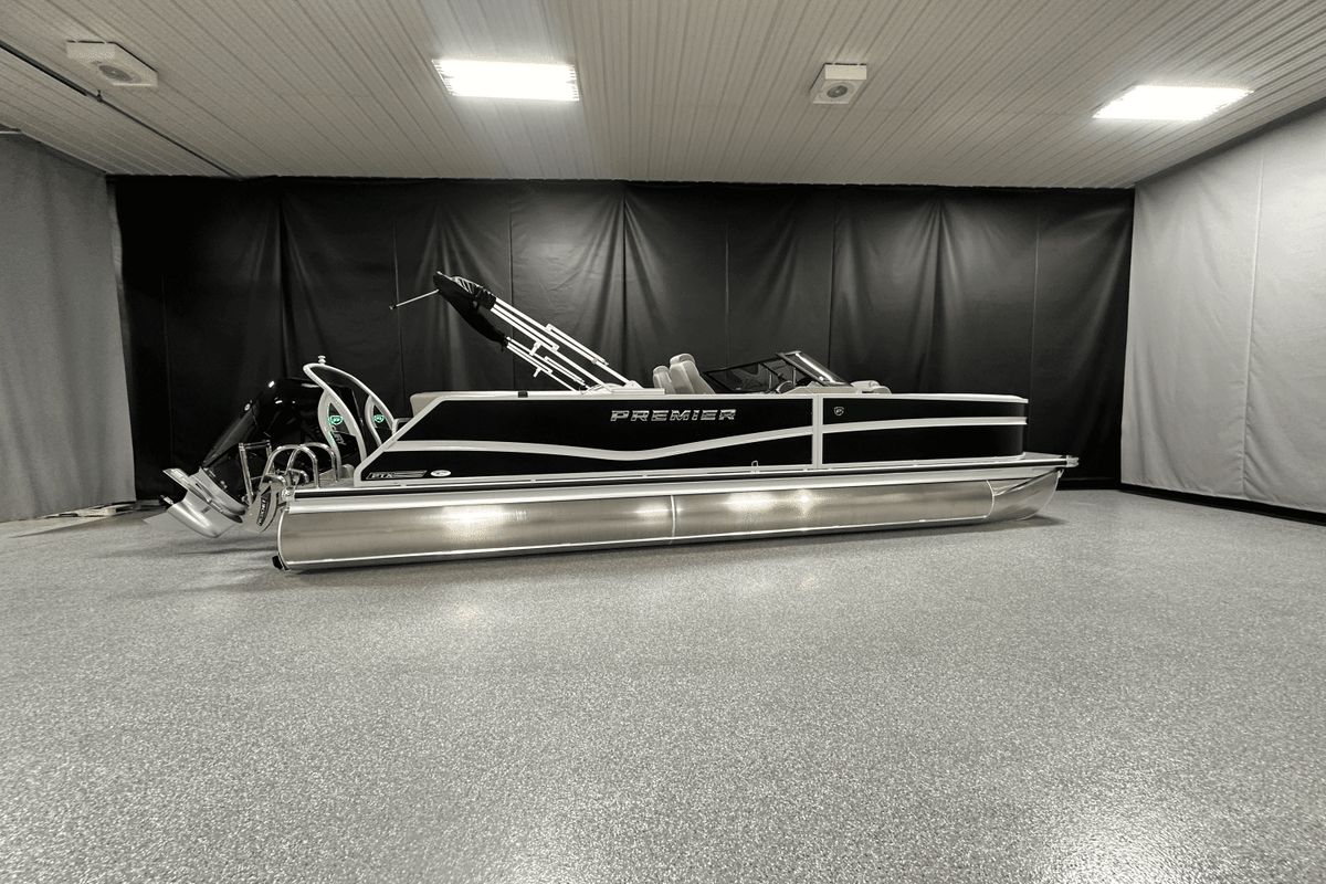 2024 Premier 250 Solaris Sport - Sold Boat