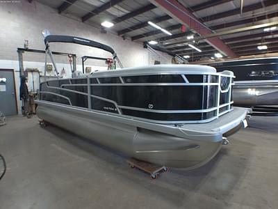 BOATZON | Princecraft Vectra 21 Cruise Lounge Pontoon  Mercury 4Stroke EFI 2025