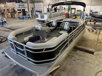 BOATZON | Princecraft Vectra 21 RL SS Swingback Pontoon  Mercury 4Stroke EFI 2025