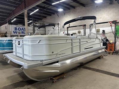 BOATZON | Princecraft Vectra 21 RL Swingback SS Pontoon  Mercury 4Stroke EFI 2025