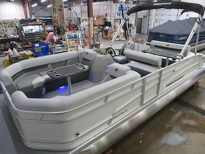 BOATZON | Princecraft Vectra 23 RL Swingback Dinette Pontoon  Mercury 4Stroke EFI 2025