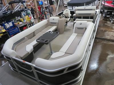 BOATZON | Princecraft Vectra 25 RL Swingback Dinette Tritoon Pontoon  Mercury 4Stroke EFI 2024