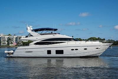 BOATZON | Princess Flybridge 72 Motor Yacht 2015