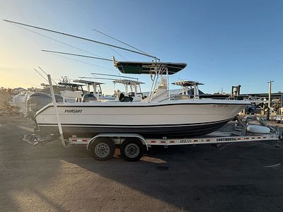 BOATZON | 2001 Pursuit 2470 Center Console