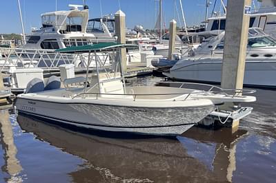 BOATZON | Pursuit 2470 Center Console 2001