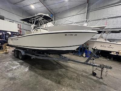 BOATZON | Pursuit 2570 Center Console 2005