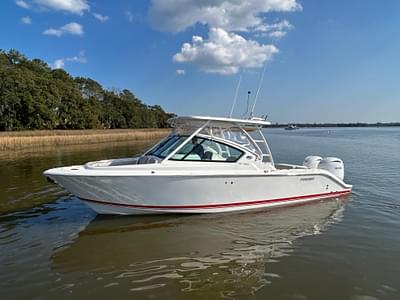 BOATZON | Pursuit DC 266 Dual Console 2024