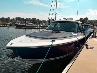 BOATZON | Pursuit DC 325 Dual Console 2018 BOATZON | Pursuit DC 325 Dual Console 2018